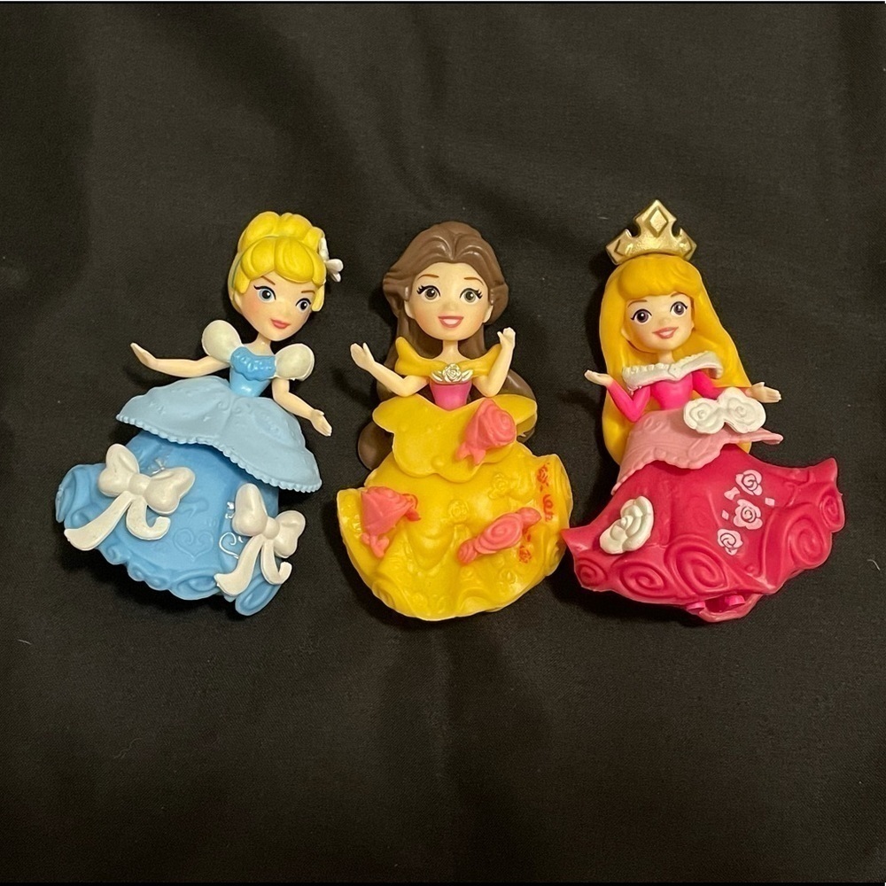 3 Disney Magic Kingdom Mini Dolls